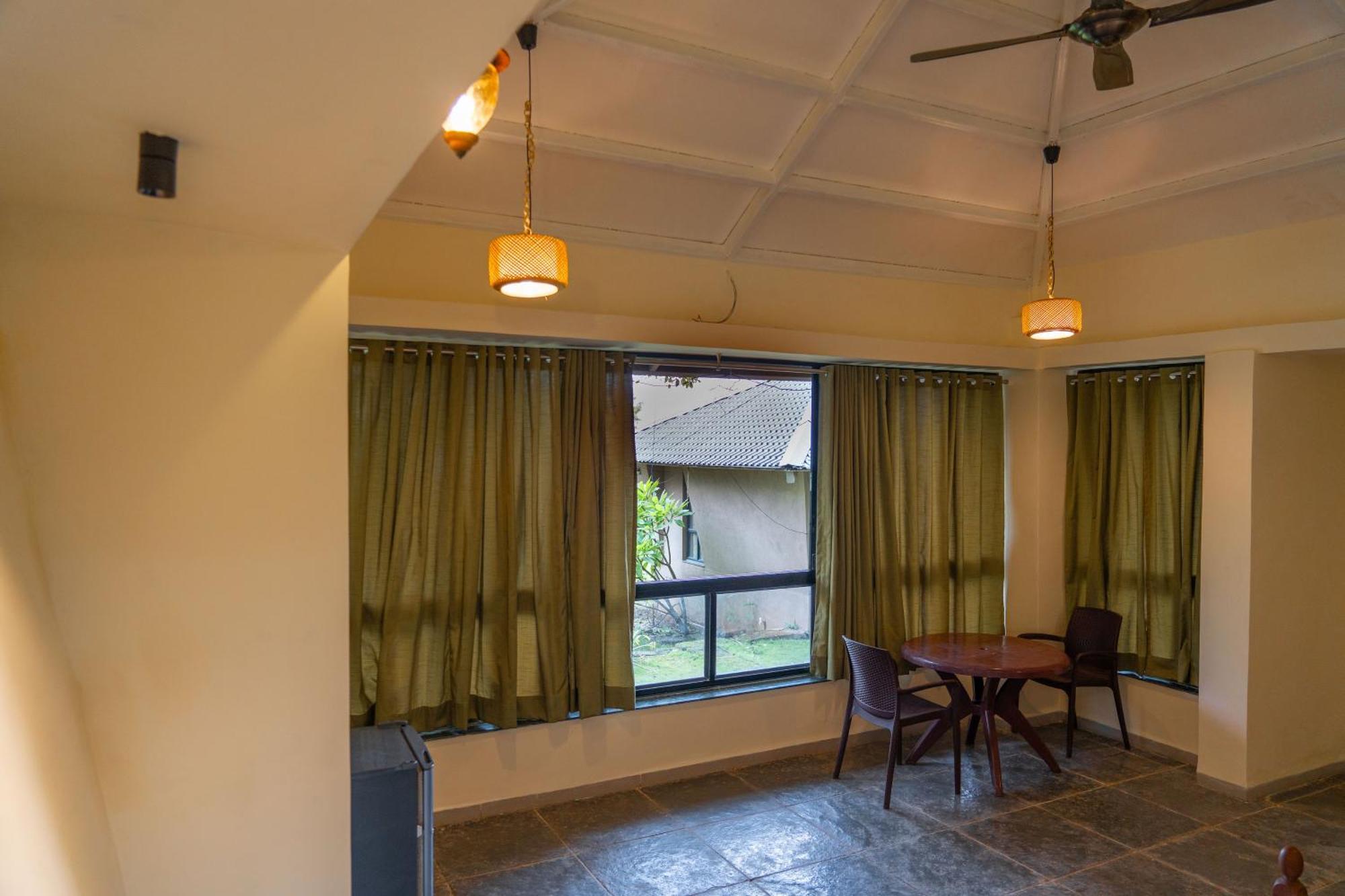 Rajlok Resorts Пуна Экстерьер фото